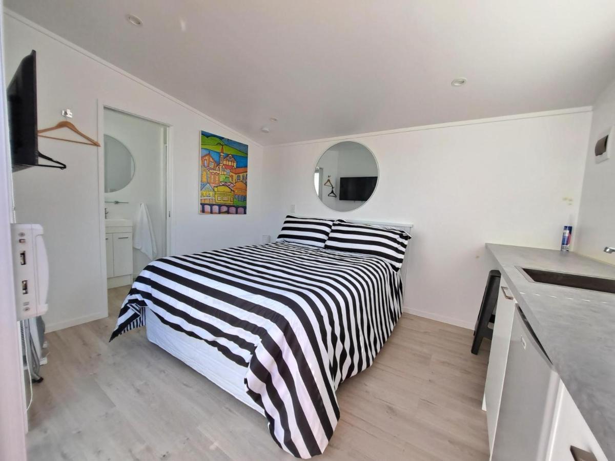 Pod Bach On Tweed Hotell Tauranga Exteriör bild